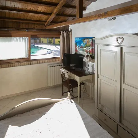 Oasi Di Mamma Clara Latina