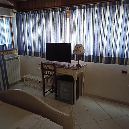 Oasi Di Mamma Clara Frühstückspension Latina