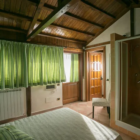 Frühstückspension Oasi Di Mamma Clara 4*